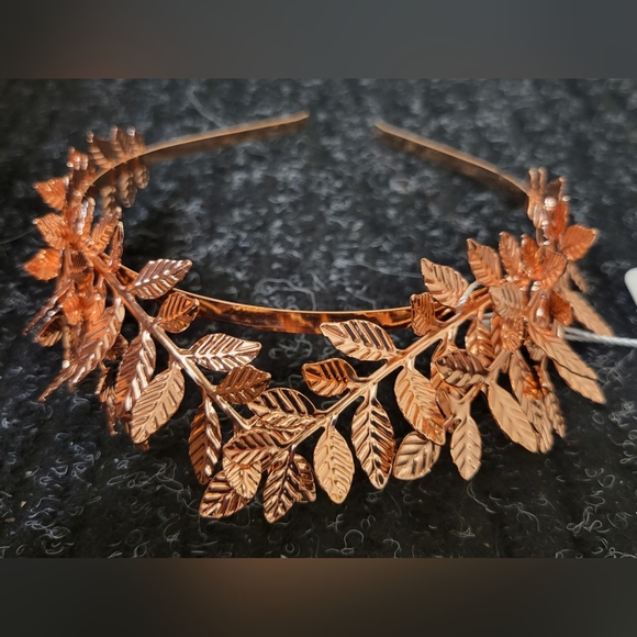 Chargances Wedding Tiara - Rose Gold - Picture 3 of 5